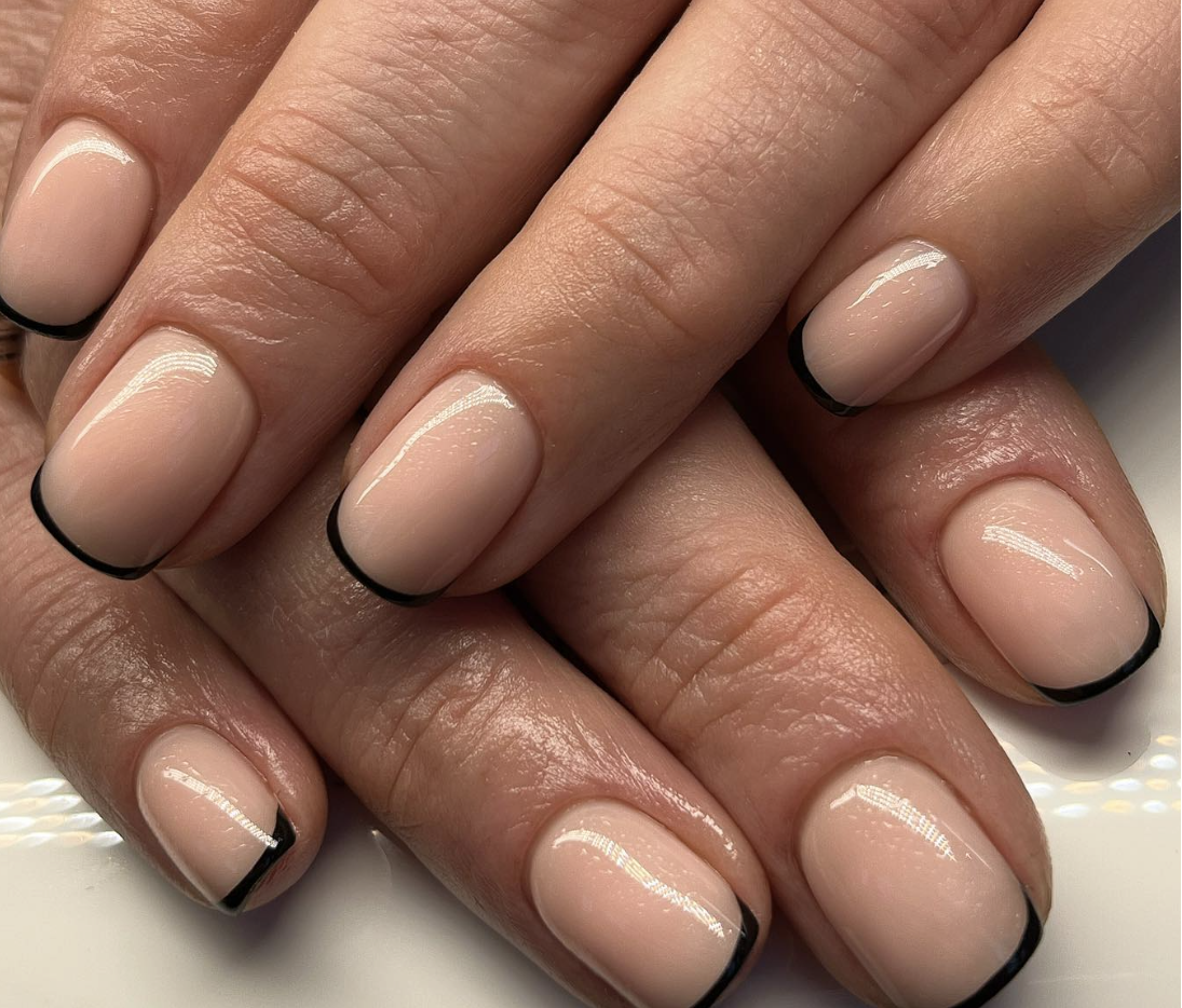 “Elegance Redefined: The Timeless Allure of French Manicure”